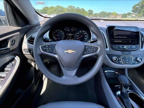 Used 2024 Chevrolet Malibu LT FWD image 5