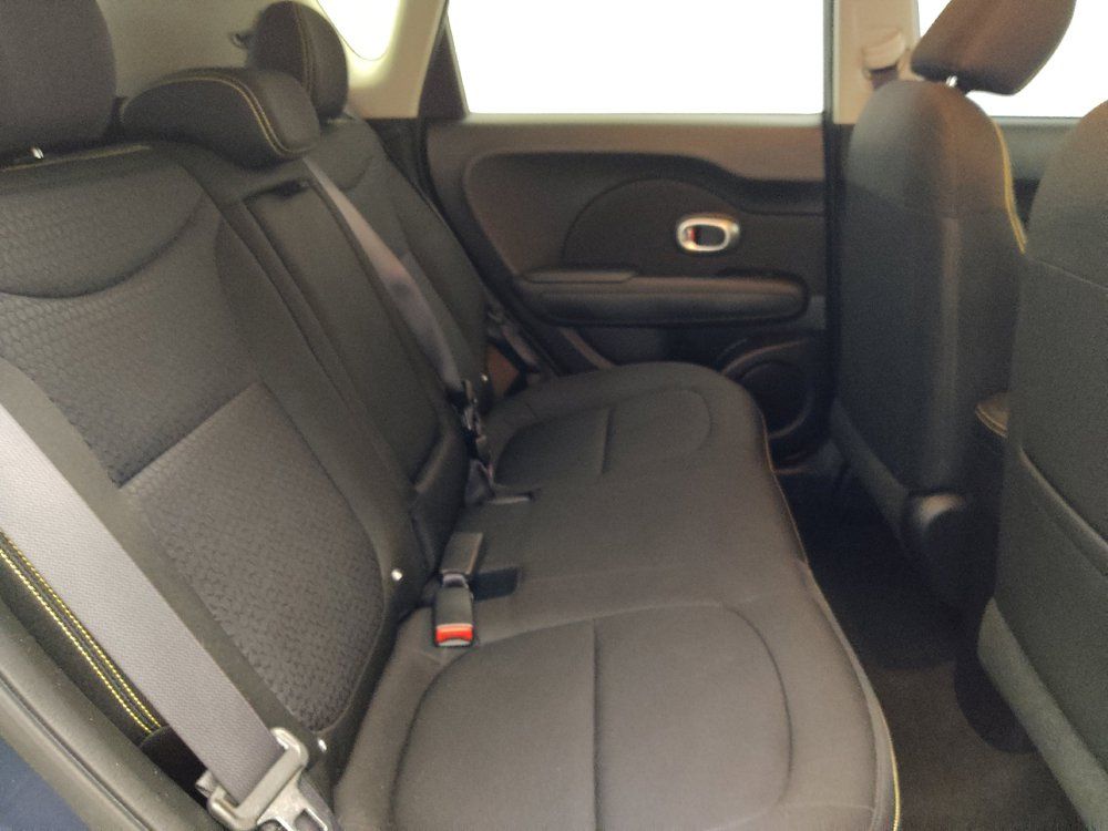 Used 2015 Kia Soul + FWD image 19