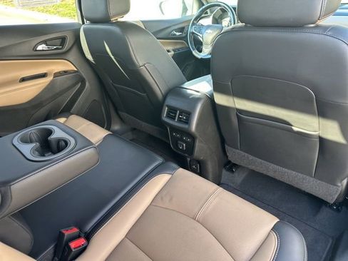 Used 2022 Chevrolet Equinox Premier AWD/4WD image 49