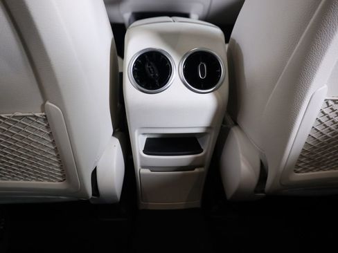 Used 2023 Mercedes-Benz EQB 300 4MATIC image 37