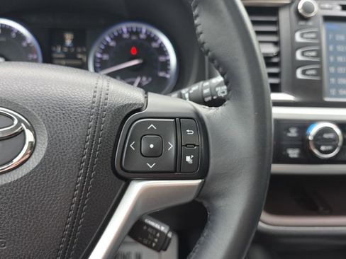Used 2016 Toyota Highlander XLE AWD/4WD image 26
