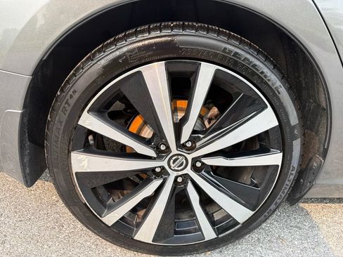 Used 2022 Nissan Altima 2.0 SR FWD image 12