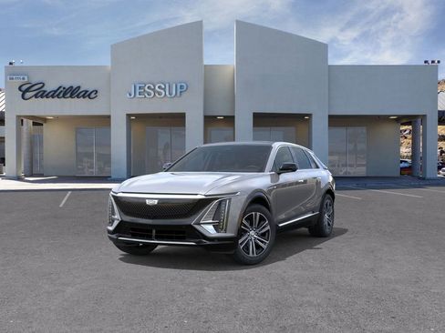 New 2026 Cadillac Lyriq Premium Luxury image 8
