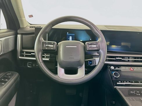 Used 2025 Hyundai Santa Fe SEL FWD image 18