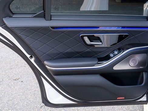 Used 2024 Mercedes-Benz S 580 4MATIC Sedan image 27