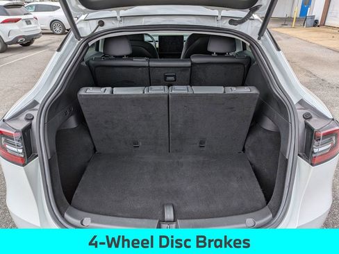 Used 2023 Tesla Model Y AWD image 27