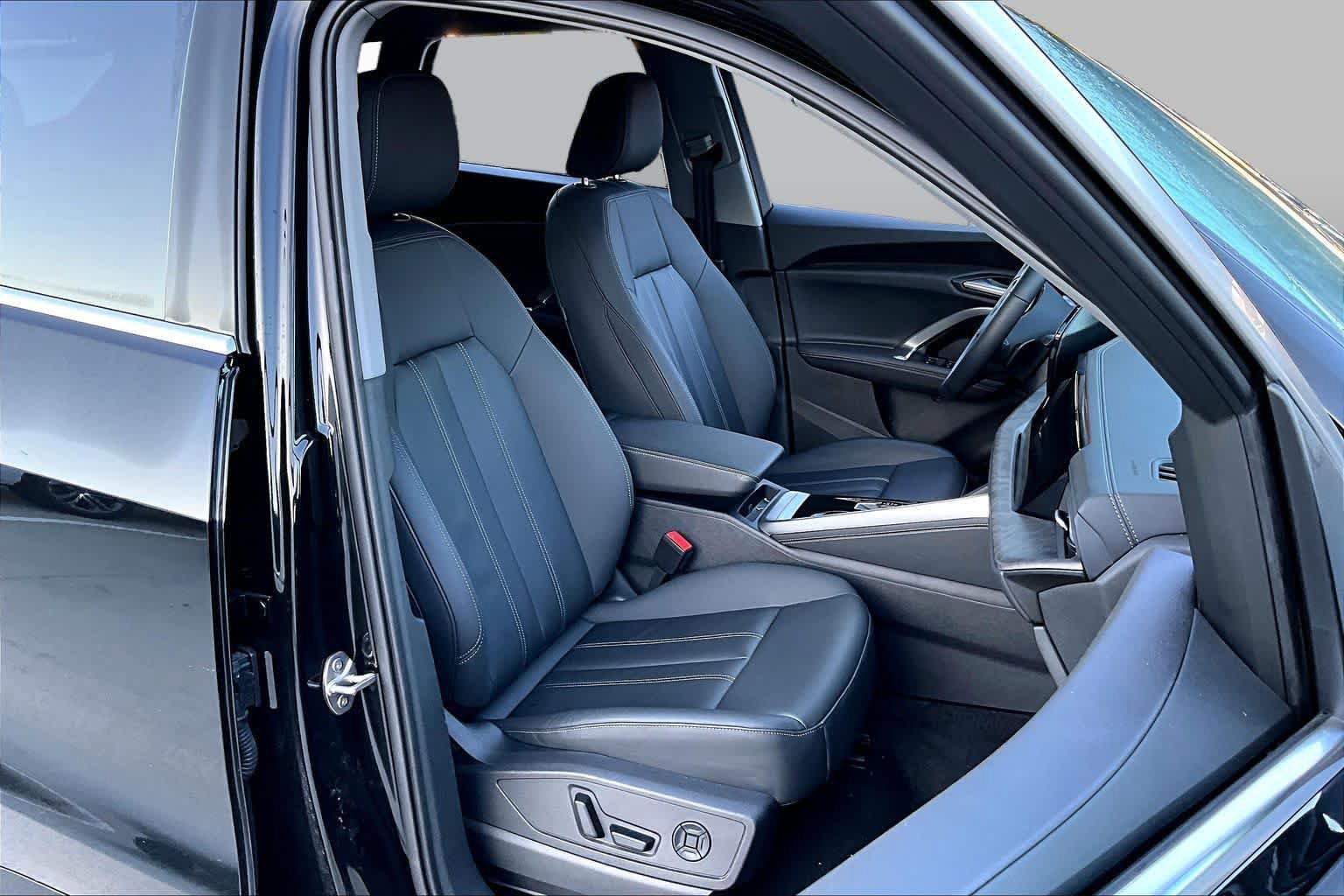 Certified 2026 Audi Q5 Premium w/ Convenience Package AWD/4WD image 9