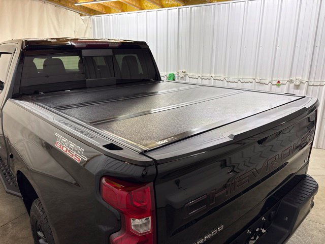 Used 2019 Chevrolet Silverado 1500 LT Trail Boss AWD/4WD image 9