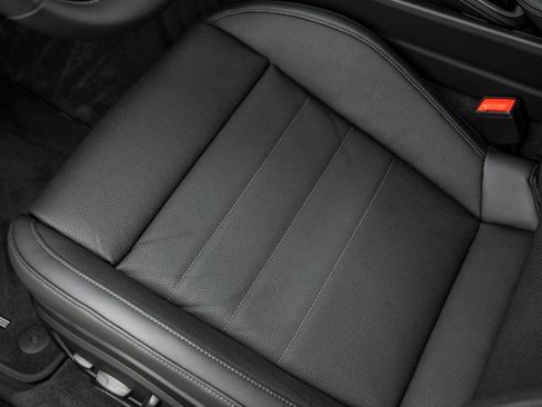 Certified 2026 Porsche Panamera RWD image 22