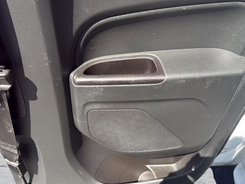 Used 2022 Chevrolet Colorado W/T RWD image 24