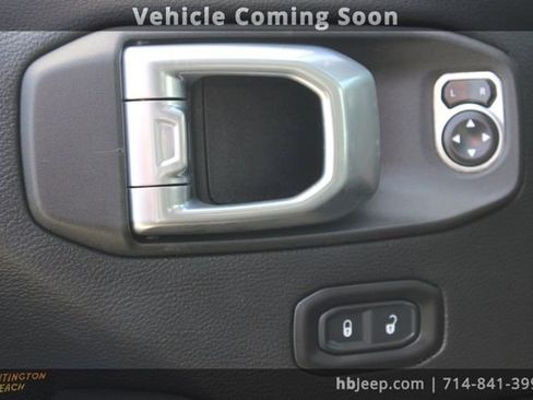 Used 2021 Jeep Wrangler Unlimited Sahara image 12