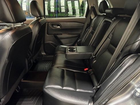 Used 2023 Nissan Rogue SL image 8