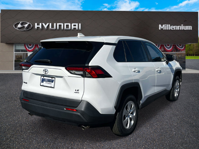 Used 2024 Toyota RAV4 LE AWD/4WD image 6