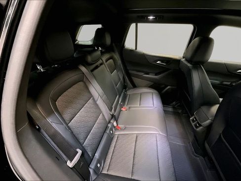 New 2026 Chevrolet Equinox LT w/ Convenience Package II FWD image 12