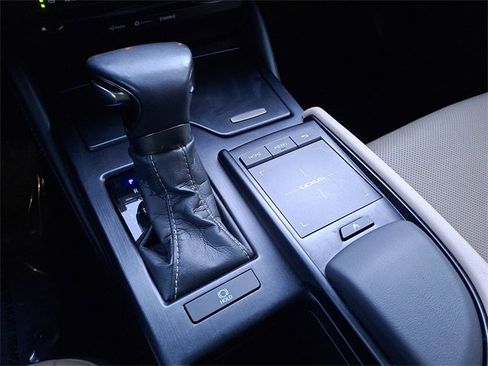 Used 2019 Lexus ES 350 image 17