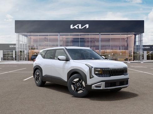 New 2027 Kia Seltos LX FWD image 8