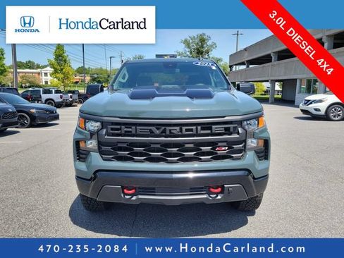 Used 2025 Chevrolet Silverado 1500 Custom Trail Boss AWD/4WD image 2