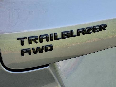 Used 2023 Chevrolet TrailBlazer RS AWD/4WD image 31
