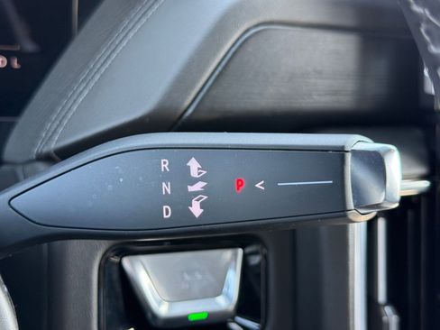 Used 2025 GMC Yukon Denali AWD/4WD image 29