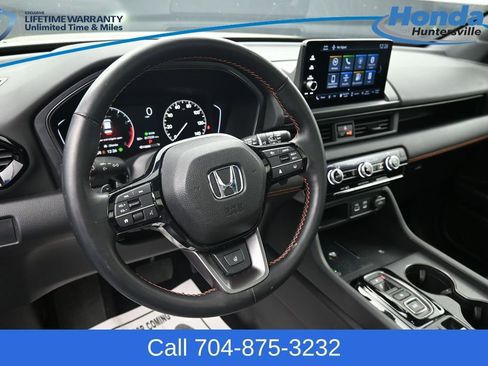 Used 2025 Honda Pilot TrailSport image 13