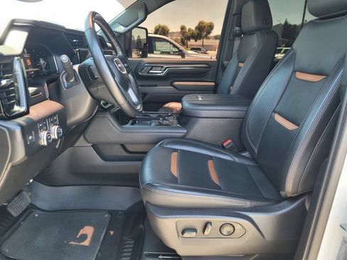 Used 2024 GMC Sierra 2500 AT4 AWD/4WD image 16