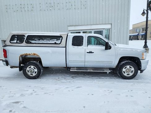 Used 2012 Chevrolet Silverado 2500 LT w/ Interior Plus Package image 5