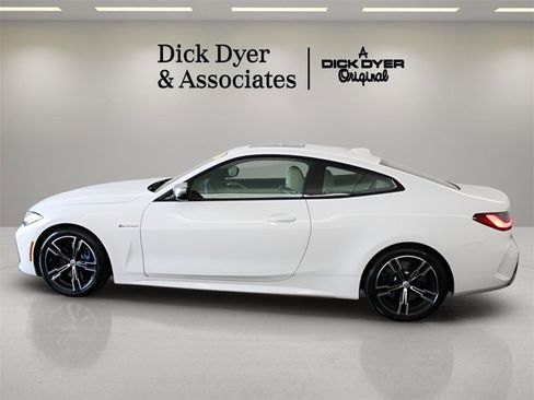 Used 2023 BMW M440i Coupe w/ Premium Package image 5