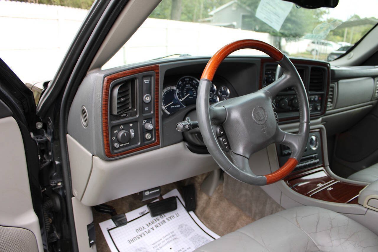 Used 2002 Cadillac Escalade AWD image 21