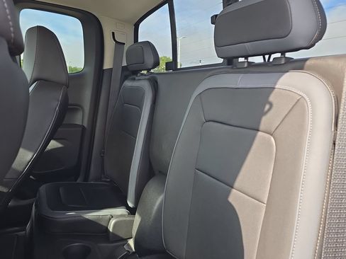 Used 2016 Chevrolet Colorado Z71 AWD/4WD image 24