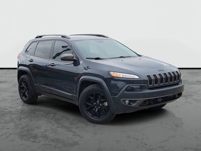 Used 2016 Jeep Cherokee Trailhawk w/ Comfort/Convenience Group