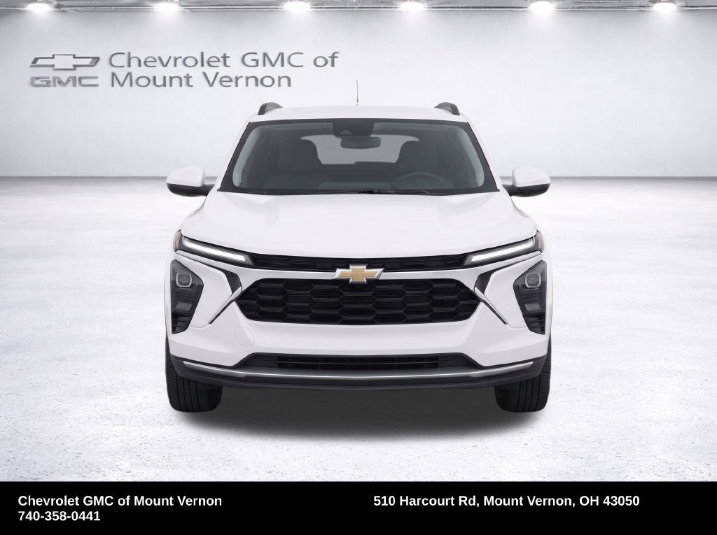 Used 2025 Chevrolet Trax LT FWD image 37