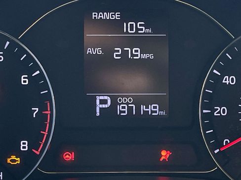 Used 2016 Kia Forte LX FWD image 25