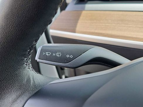 Used 2023 Tesla Model 3 Standard Range RWD image 23