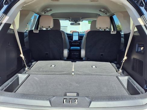 Used 2023 Ford Explorer Limited w/ Limited Technology Package image 20