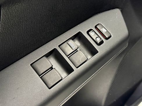 Used 2016 Toyota RAV4 LE FWD image 19