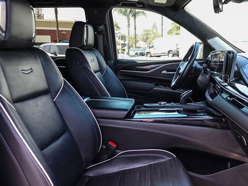 Used 2022 Cadillac Escalade Sport w/ Touring Package AWD/4WD image 28