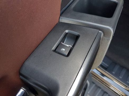 Used 2021 Ford F150 Lariat w/ Equipment Group 502A High image 18