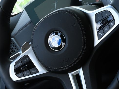 Used 2025 BMW X5 M60i AWD/4WD image 22