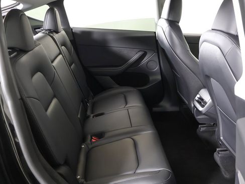 Used 2023 Tesla Model Y Long Range image 35