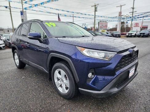Used 2019 Toyota RAV4 XLE image 7