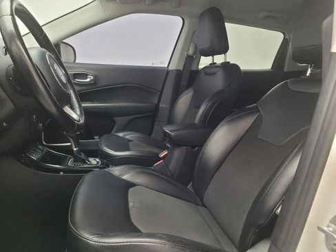 Used 2020 Jeep Compass Latitude FWD image 17