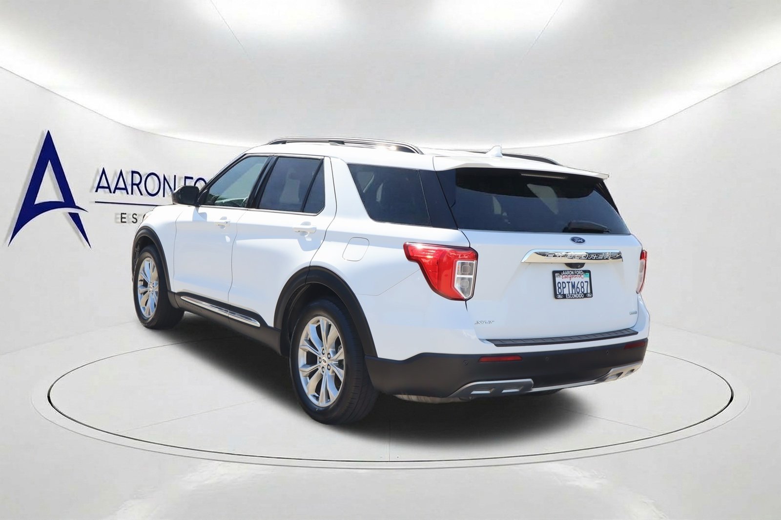 Used 2020 Ford Explorer XLT w/ Equipment Group 202A RWD image 7