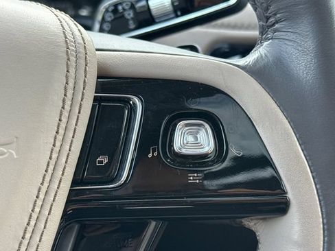Used 2022 Lincoln Aviator Reserve w/ Elements Package Plus AWD/4WD image 39