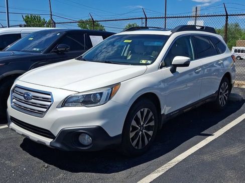 Used 2015 Subaru Outback 2.5i Limited AWD/4WD image 3