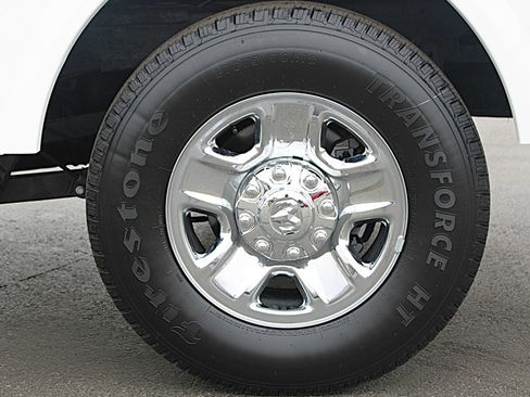 Used 2024 RAM 2500 Tradesman w/ Chrome Appearance Group image 38