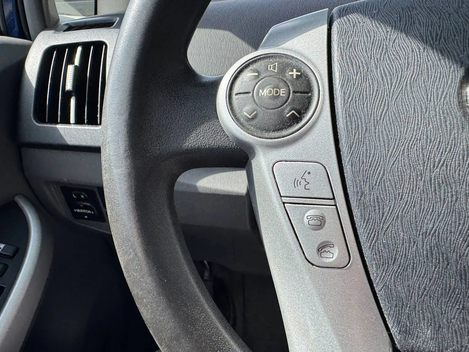 Used 2010 Toyota Prius Three w/ Navigation Pkg FWD image 26