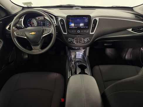 Used 2025 Chevrolet Malibu LT FWD image 12