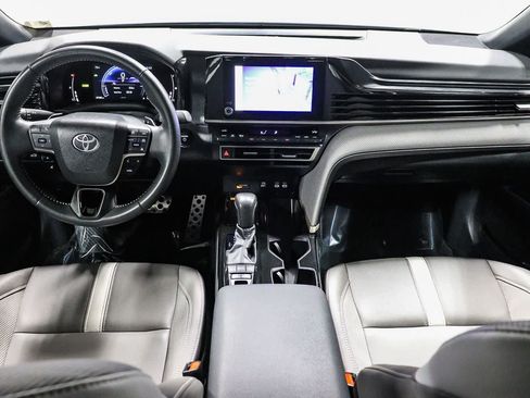 Certified 2025 Toyota Camry SE FWD image 14