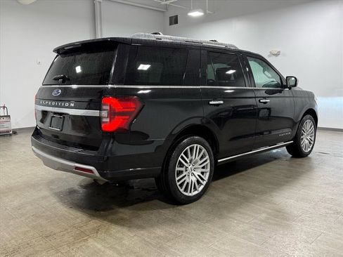 Certified 2022 Ford Expedition Platinum image 4