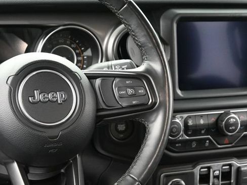 Used 2023 Jeep Gladiator Sport AWD/4WD image 25